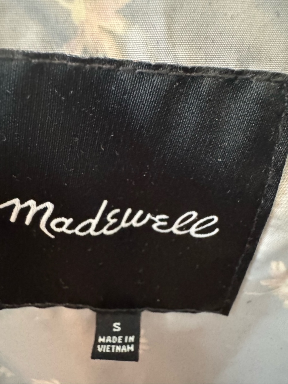Madewell Raincheck Packable Rain Coat
MARGUERITE DAISY TRUE BLACK, Size - Picture 9 of 10